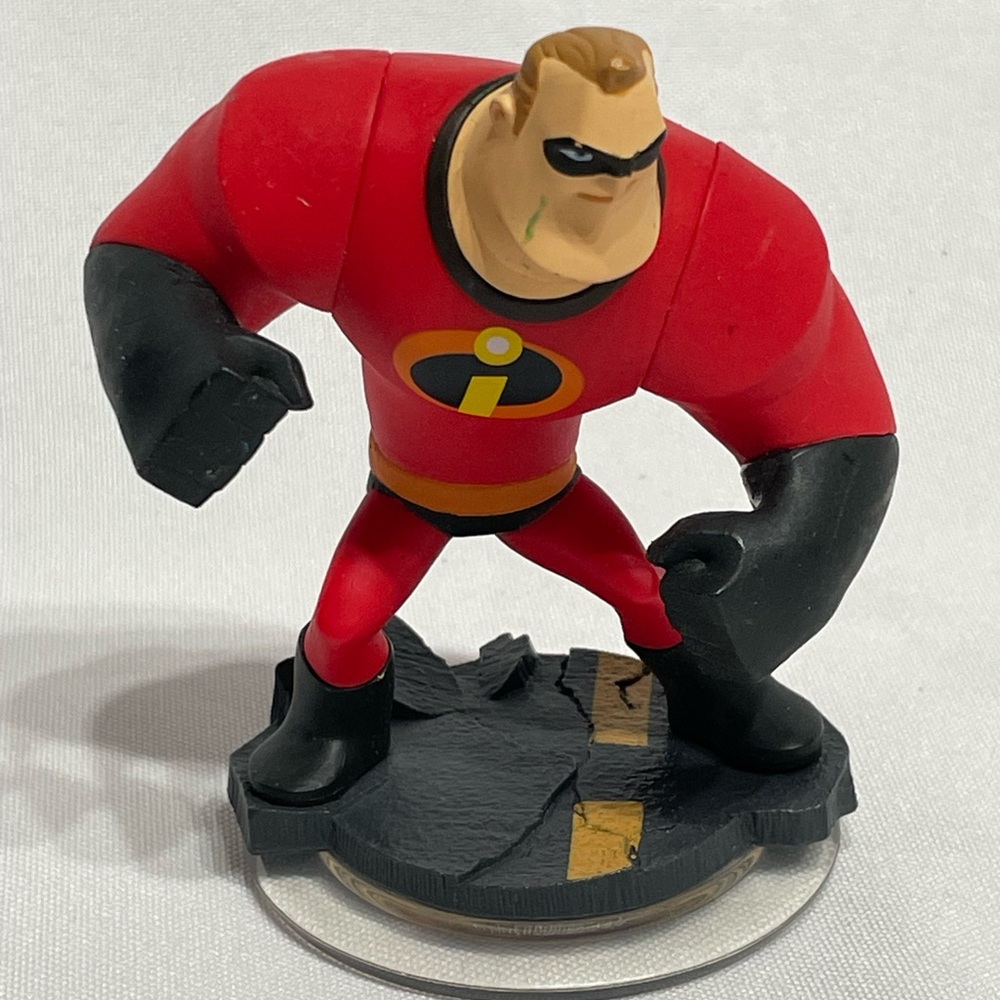 Disney Infinity The Incredibles Mr. Incredible  Action Figure Excellent Conditio